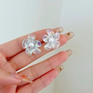 - 🌸Iridescent Blue Hibiscus Acrylic Pearl Post Back Earrings